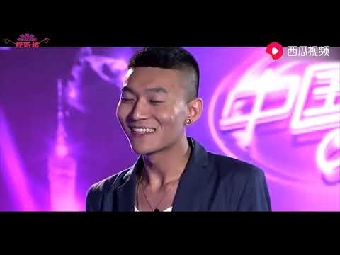 流浪歌手登台献唱，一开口韩红大骂：你真是太大胆了，竟敢假唱