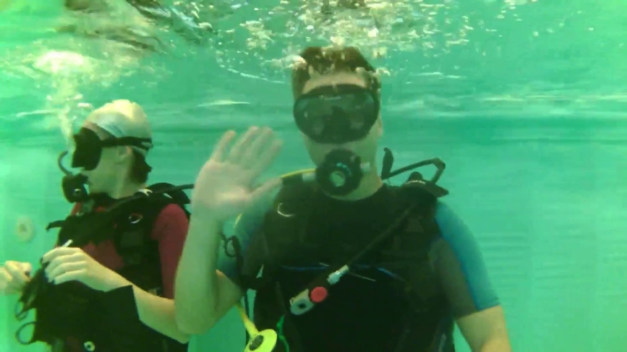 Get 18 Listopada Background