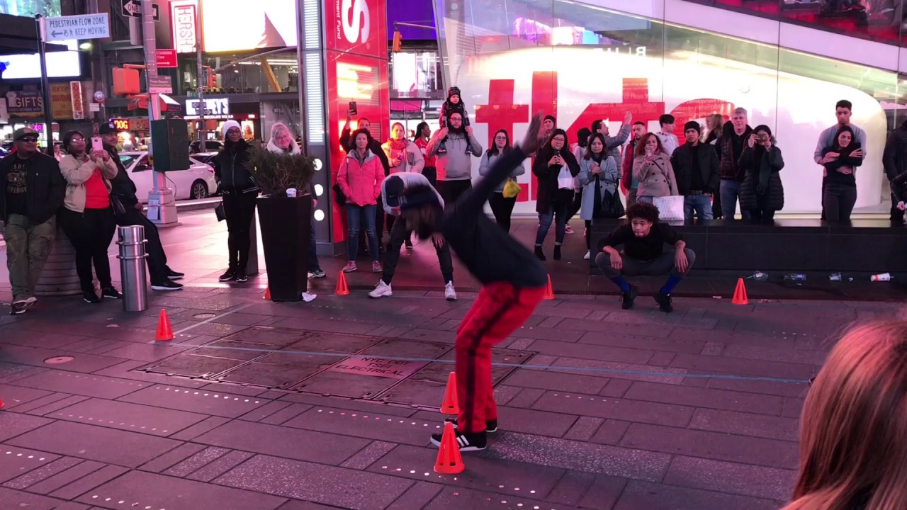 we love canal st 🫡 #getcrackin #dancewithturbotax #ny #nyc