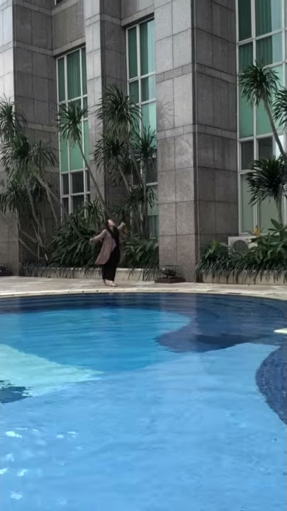 Syahrini kw