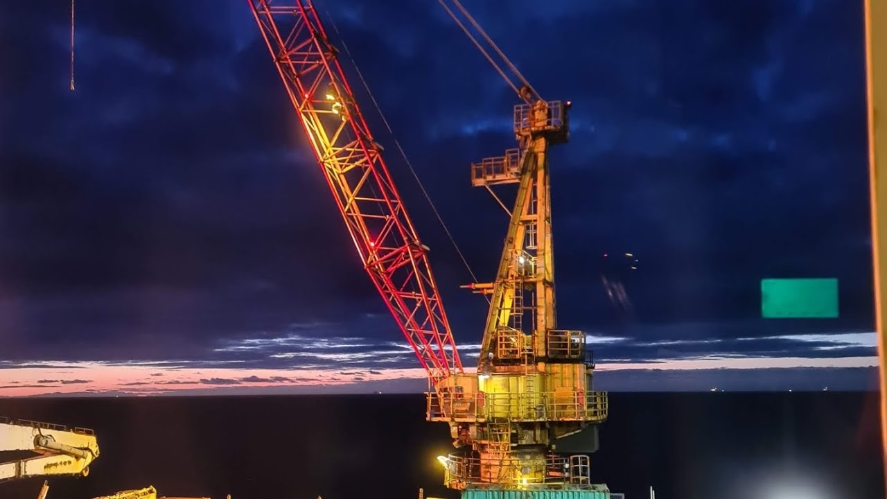 Offshore crane operations north sea 