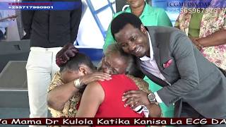 MAMA DR KULOLA ATEMBELEA KANISA LA KINABII LA ECG