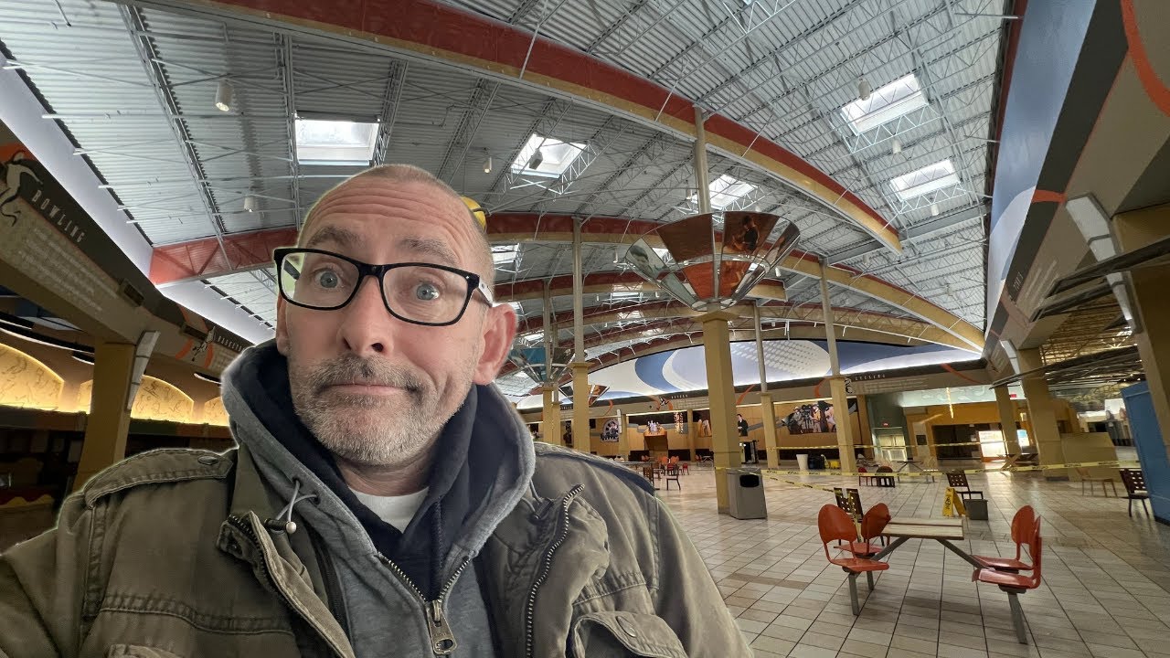 The Infamous Dead Mall Of Pittsburgh! ~Galleria at Pittsburgh Mills~ Tarentum, Pennsylvania
