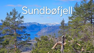 Sundbøfjell. First spring hike in Telemark. Rest of snow and frozen water. Abandoned cabin.