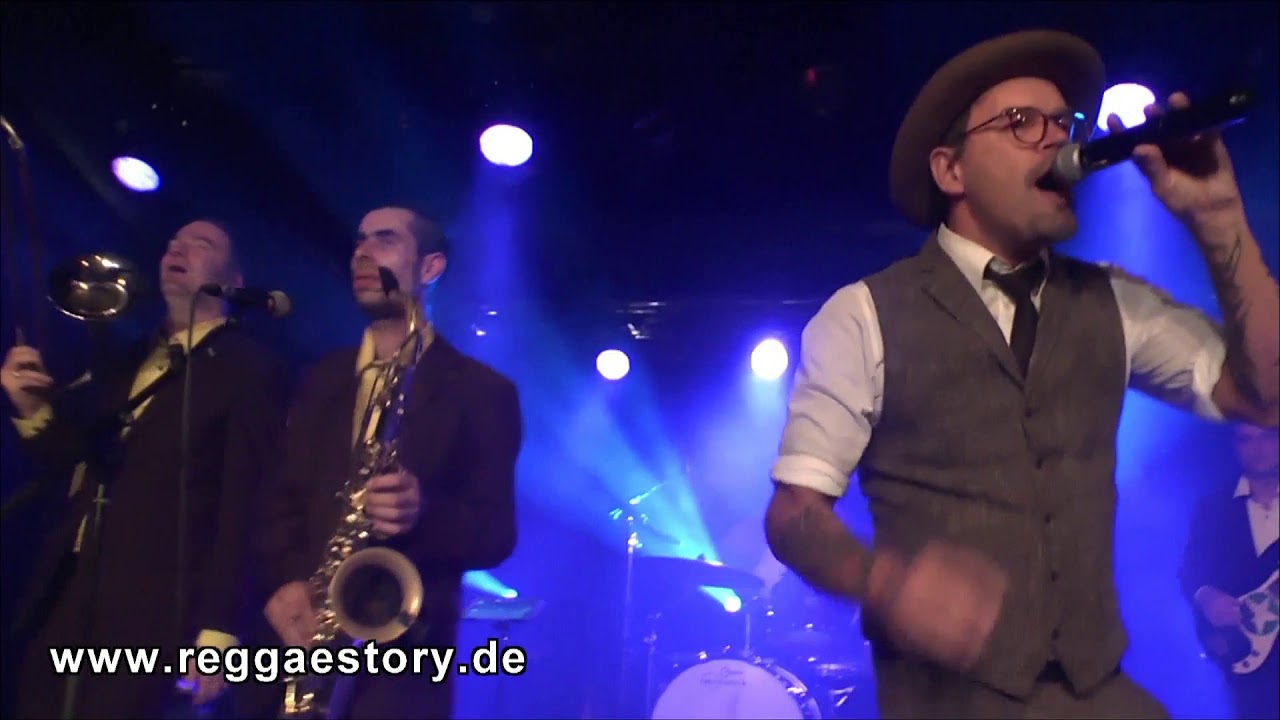 Yellow Umbrella - 6/13 - Mirko Glaser - Modern Slavery - 05.10.2019 - Scheune Dresden