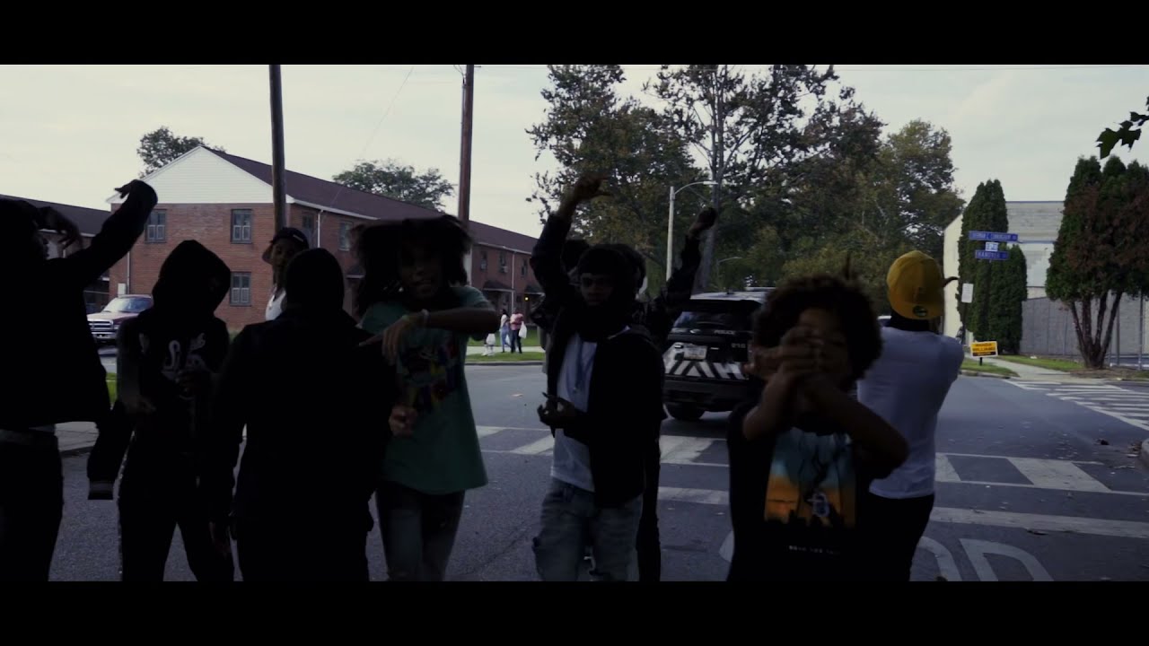 CelNoLackin - Party On The Block ( Official Video ) auf YouTube ansehen CelNoLackin - Party On The Block ( Official Video ) auf YouTube ansehen