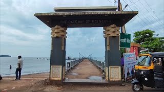 Gateway of Ratnagiri & Mandavi Beach
Mandavi Beach is blessed with beautiful seashore, which extends right up to Rajiwanda Port. This fabulous beach is surrounded by Ratnadurg Fort in the west and the majestic Arabian Sea to the south. The beach is known for its black sand and hence, the beach is often referred to as Black Sea. This beach is also known as Gateway to Ratnagiri, owing to the presence of the bastion situated at the head of the bay.
Mandavi Beach is one of the busiest beaches in Maharashtra, as it is popular among water sports enthusiasts. Mandavi Beach although appears a little unattractive because of the black sand, compared to other beaches, yet it is the most sought after picnic spot in Ratnagiri.
Mandavi also has the Ratnagiri Jetty along with Gateway of Ratnagiri, which is a place for evening hang out. The Gateway of Ratnagiri is a preposterous structure with a slopped roof. The popular belief is that this structure is the work of the Pratinidhi Dhondu Bhaskar. It is a fabulous construction overlooking the majestic Arabian Sea and provides a unique opportunity to walk through the seashore and enjoy the cool breeze that gently flows from the sea. Gateway of Ratnagiri & Mandavi Beach