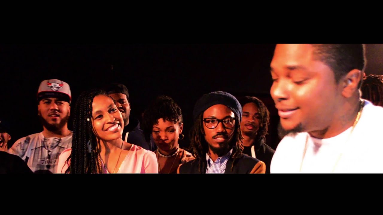 The Riot Rap Battles - Element Rhymes VS Geechi Gotti #THERIOTLA - YouTube