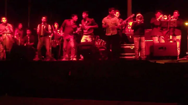 BLUE STAR - En vivo  ( Plaza de las Banderas ) Cbb...