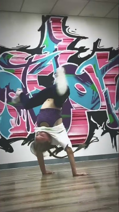 Bgirl NiKa 😈 #RBP #indamotion_crew #bgirl #powermove #breaking #wtf #breakdance #bgirls
