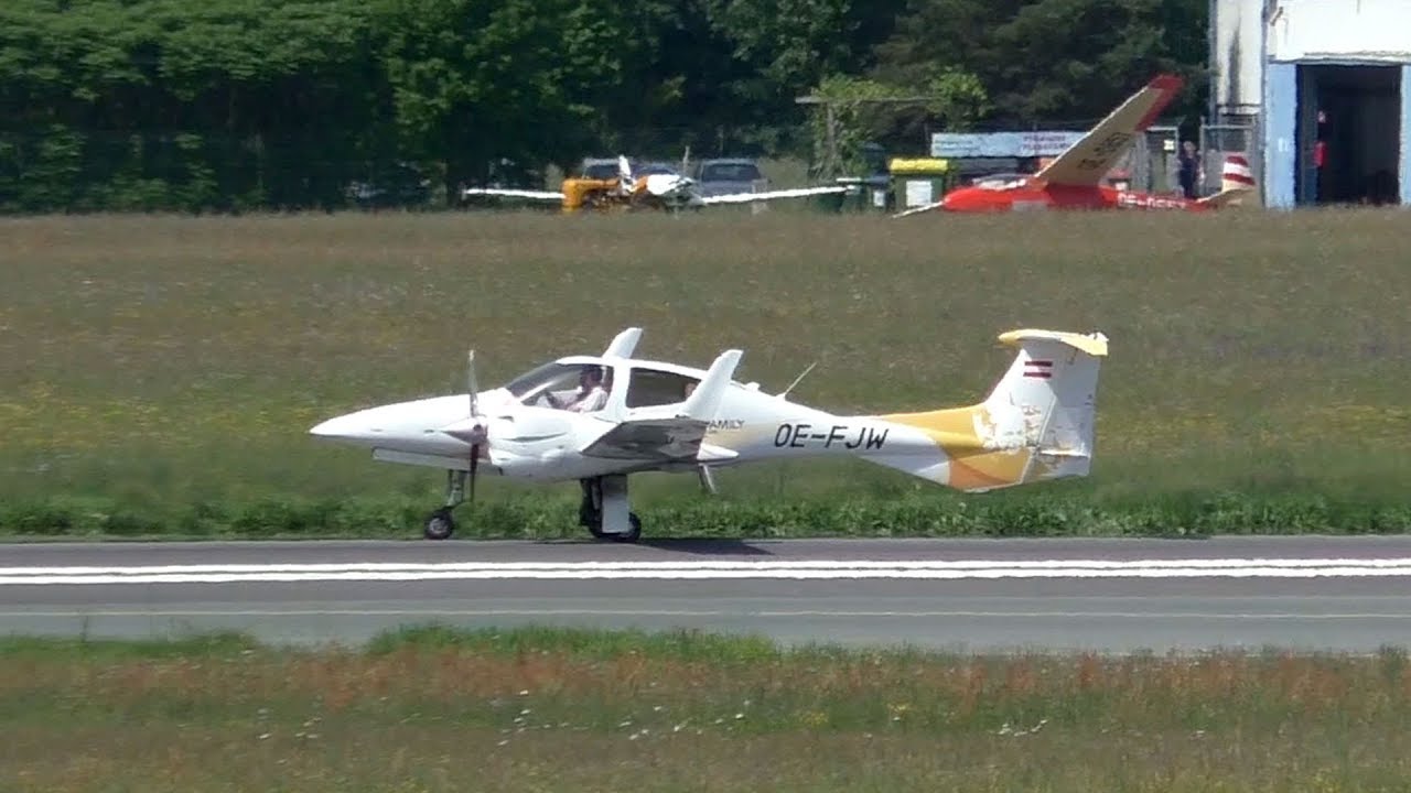 dieflugschule.at DA42NG Twin Star takeoff at Graz Airport | OE-FJW