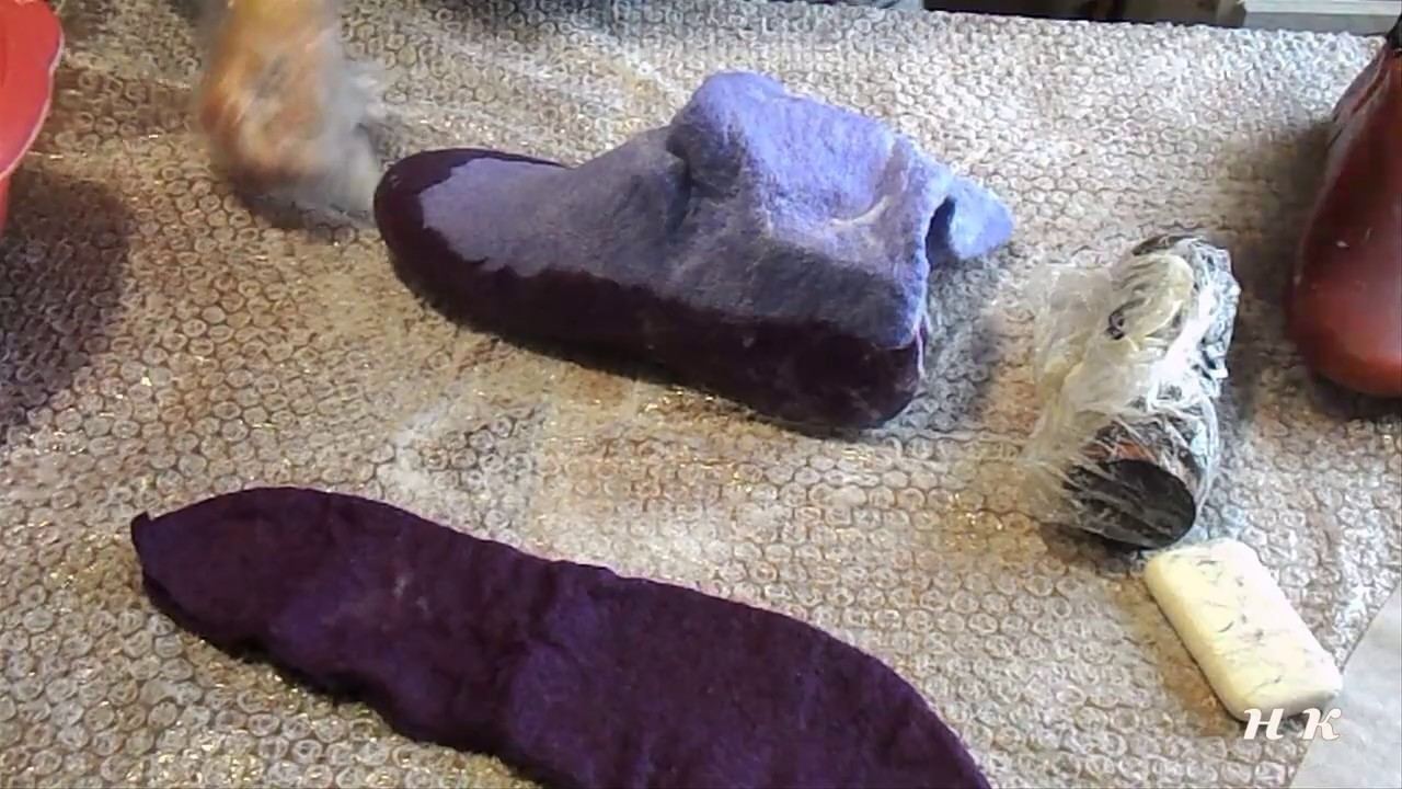 ни дня без валяния/ небольшой эпизод процесса валяния носков