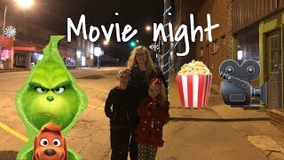 Vlogmas day 3 \/\/  Movie Night \/\/ The Grinch Movie \/\/ #vlogmas #momlife