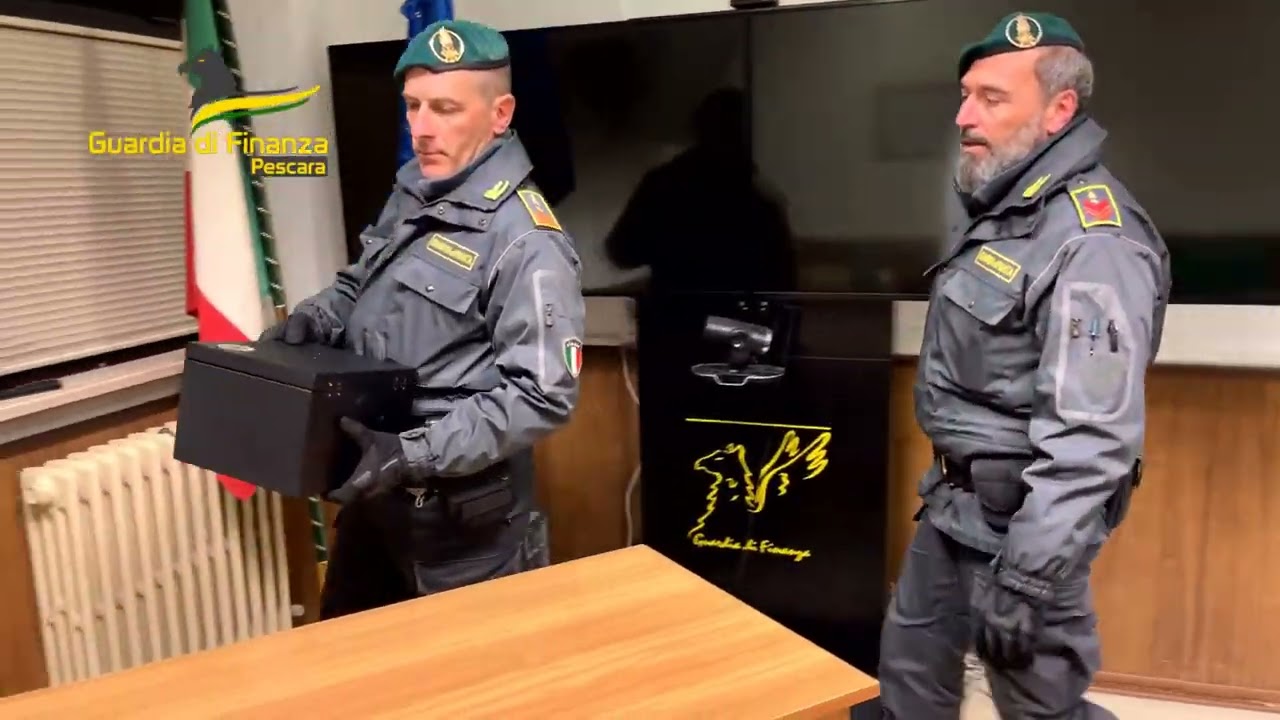 Pescara. Droga nel parco e nel salotto di casa: un arresto a Rancitelli