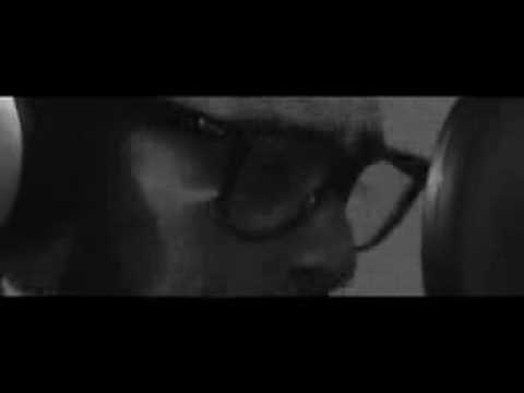 Watch Mickey Junkies - banda grava "Alguma Coisa" do DeFalla on YouTube Watch Mickey Junkies - banda grava "Alguma Coisa" do DeFalla on YouTube