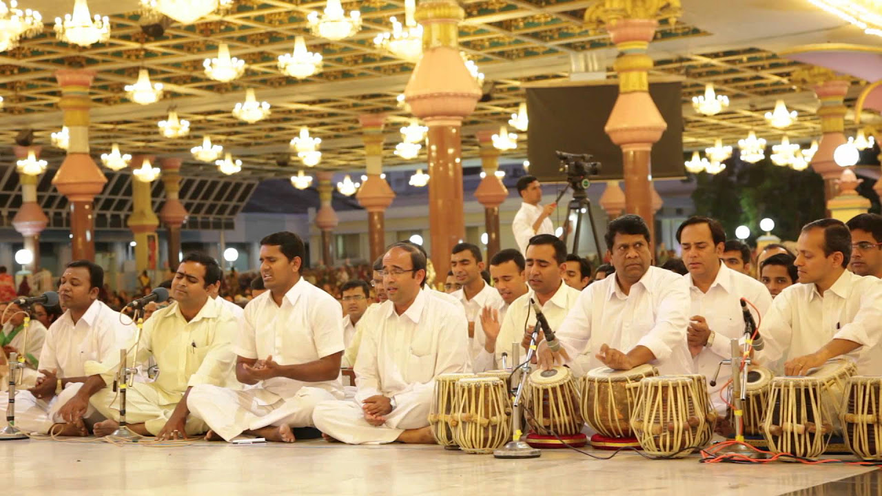 First Bhajan of Akhanda Bhajan 2014