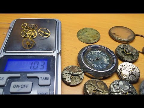 Сколько стоят старые позолоченные механические часы.