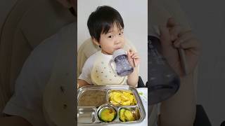 Завтрак сына в Корее
