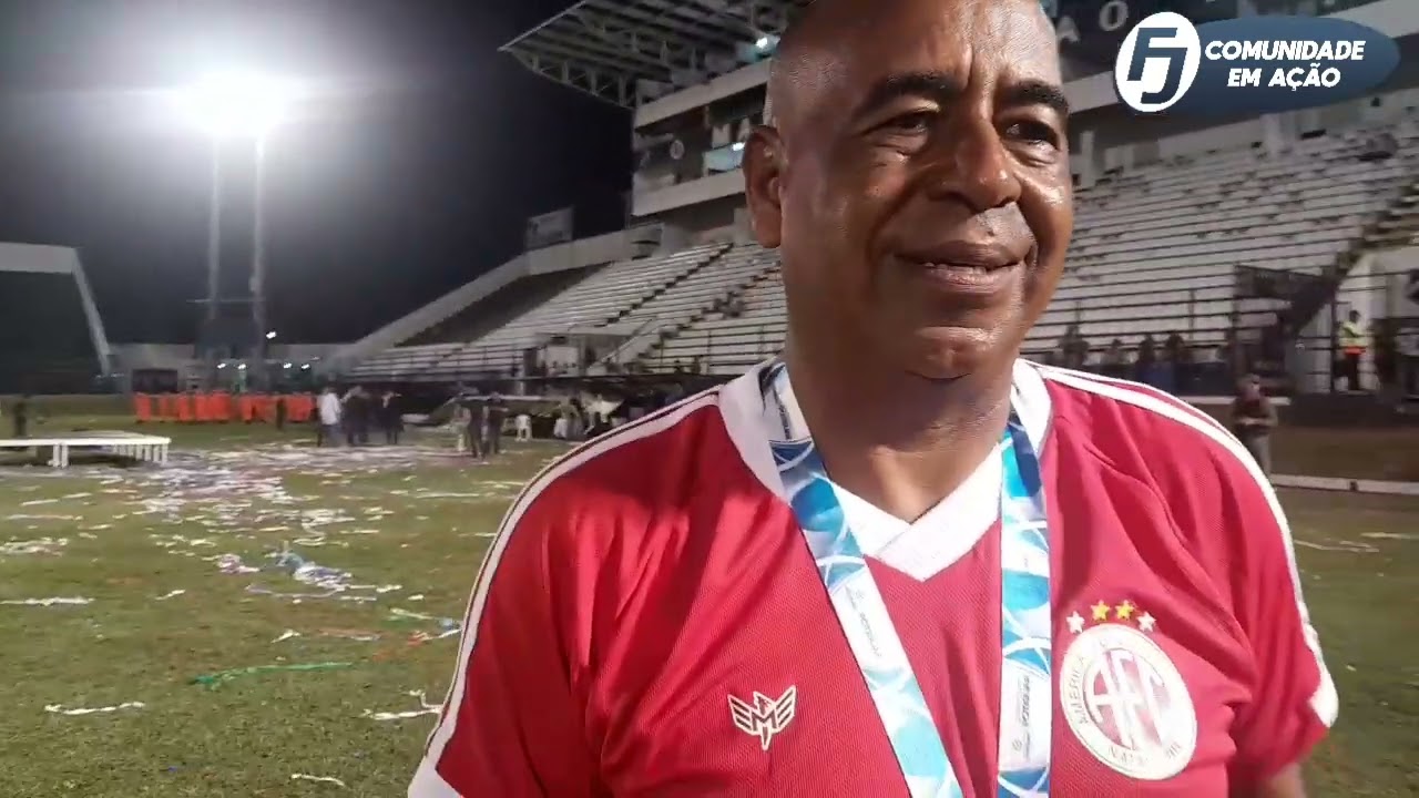 Entrevista com Moura, ex-jogador de futebol.