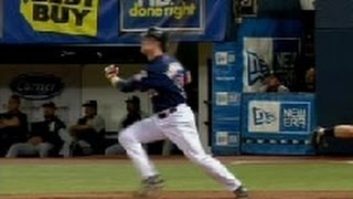 CWS@MIN: Morneau crushes a two-run blast to center