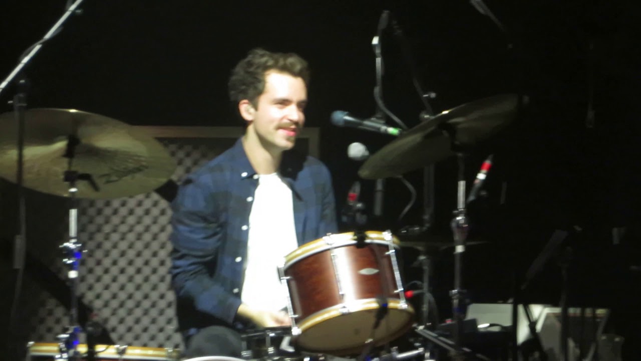 Niall Horan Introduces Band at Orpheum Theatre Boston 3rd Nov 2017