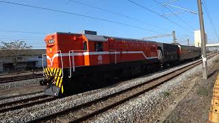 7201次貨物列車與176次自強號在斗南車站交會 20191216