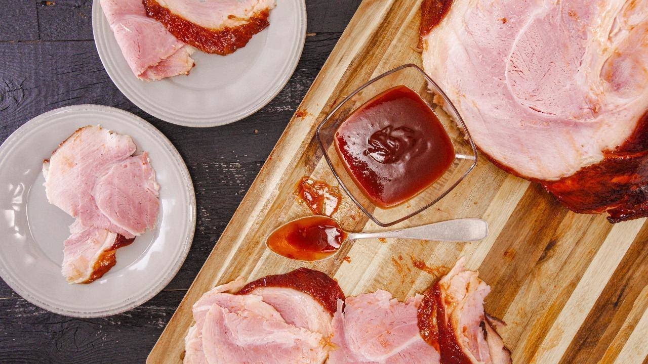 5-Ingredient Smoked Ham Glazed with Maple Syrup | Rachael Ray Show