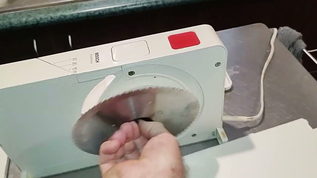 け*ん様 電動フードスライサー 220～240V ドイツ BOSCH MAS61 BOSCH meat slicer ( vintage model ) age unknown - YouTube