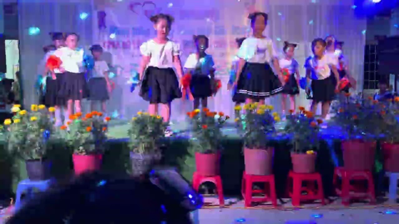 Múa Chuyện cũ bỏ qua 