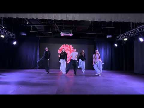 Юные хип-хоперы зажигают в зале! Танцы и энергия ⚡