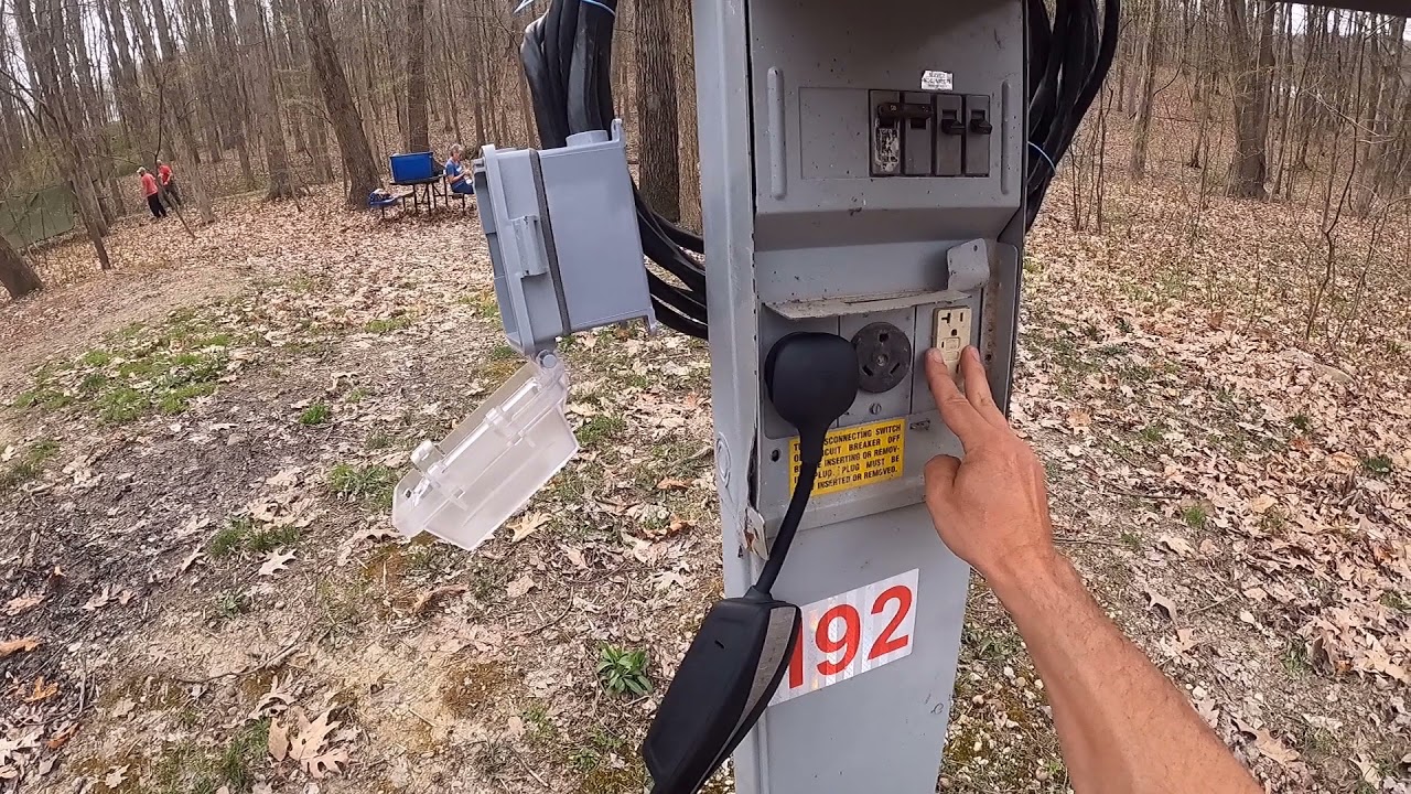 Зарядка в кемпинге