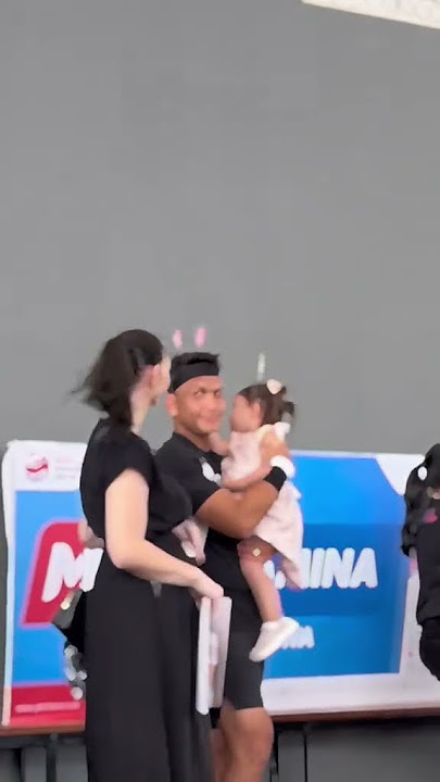 Aaaaahhh what a cute family! Randy Pangalila, Istri dan Anaknya #shorts #TOSI_SCTV