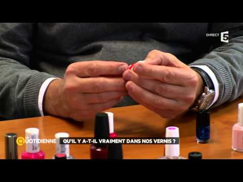 Vidéo: Le vernis à ongles contient-il de l'acétone ?