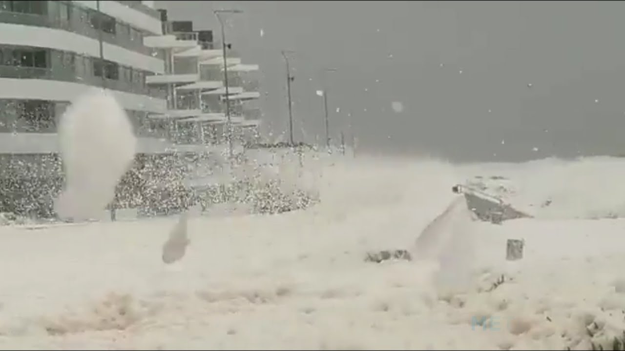 Субтропический циклон Якекан обрушился на Уругвай и Бразилию