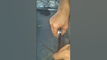 How to fix the mesh on the high-definition screen window? Roller yarn pressing