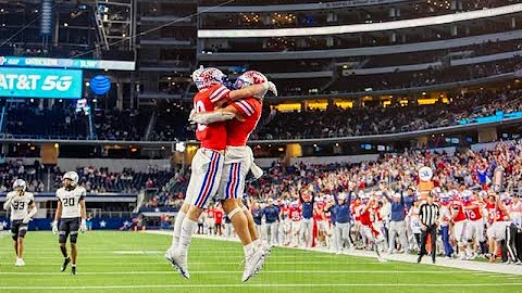 NATIONAL CHAMPIONS! Greathouse Breaks Receiving Re...