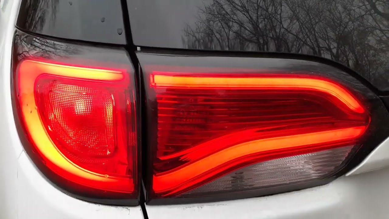 2017 Chrysler Pacifica Touring L Plus Lighting