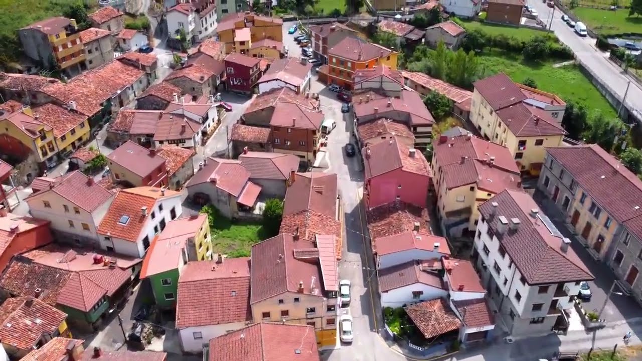 Vuelo con Dron (ASTURIAS) Pueblo de Felechosa
