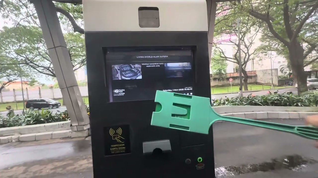 Suara mesin tiket centrepark saat masuk living world alam sutera