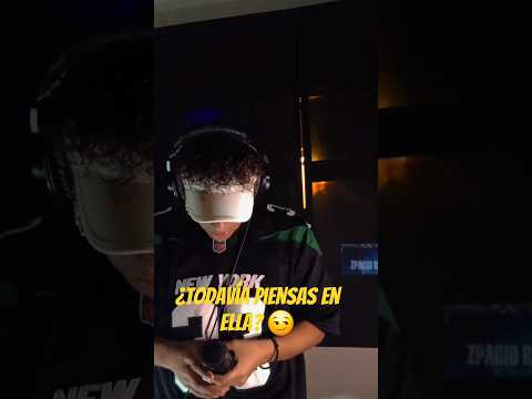 Mini concierto en vivo 🎤   Si quieres sonar como esto, comenta “Vivo” y te muestro cómo.