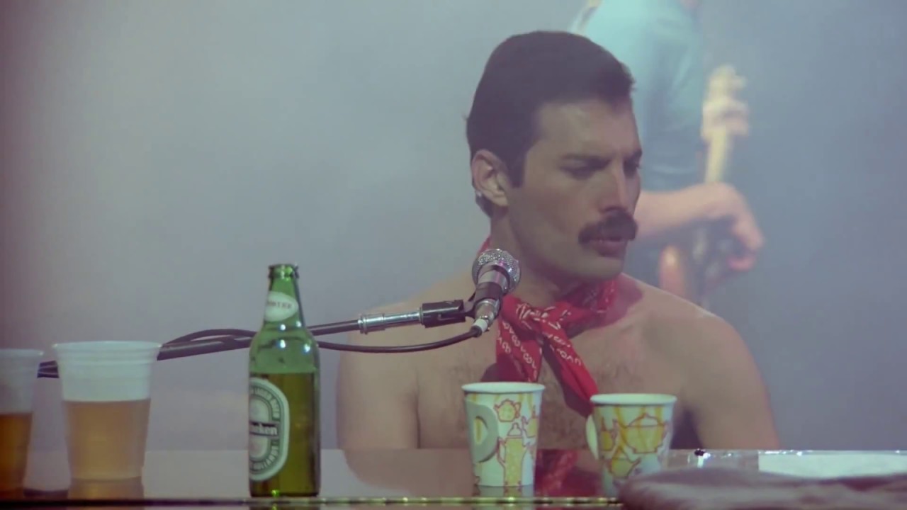 Queen - We Are The Champions (Legendado em PT- BR)