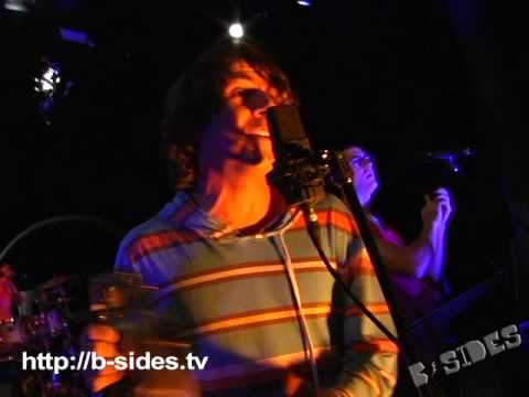 Dizzy Balloon Perform &quot;Raise A Glass&quot; on B-Sides