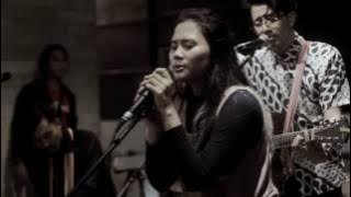 Download lagu Rubah di Selatan - Water (Ost. Cikal) live at Kopi Sedaya Yogyakarta