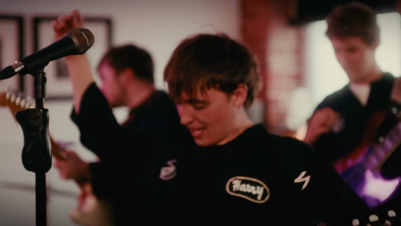 Sun Hasn't Set On Me Yet - Harry Moon & The Cardboard Rocket