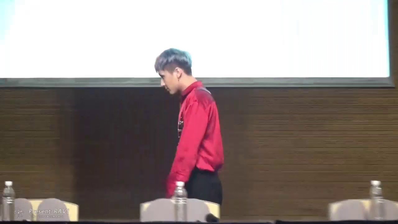 180428 시작부터 다이나믹한 매력이 흘러 넘쳤던☆빅스 대학로 팬싸 프리뷰_빼꼬미 귀욤식이 & 의자 우당탕 & 손목돌리기봇 꾸러기 /_\)R_EAU DE VIXX_향 활동 중