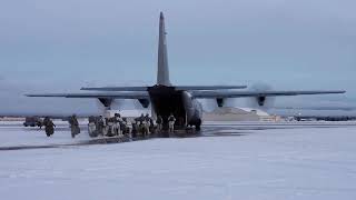 SECONDS TO REACT! Male U.S. C-17 Pilot Launches Into the Sky During an Emergency