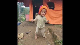 Life Of A Single Father And His Two Poor Children Living In The Broken Home And No Food