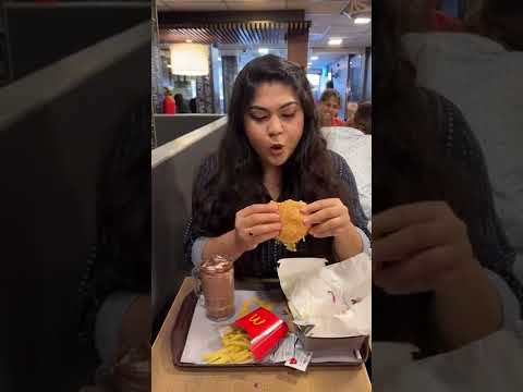 🍔Unboxing McD’s new CHEESE LAVA burger!🤑😍Must Try McD+McCafe Combo🍟#foodshorts #ytshorts #shorts