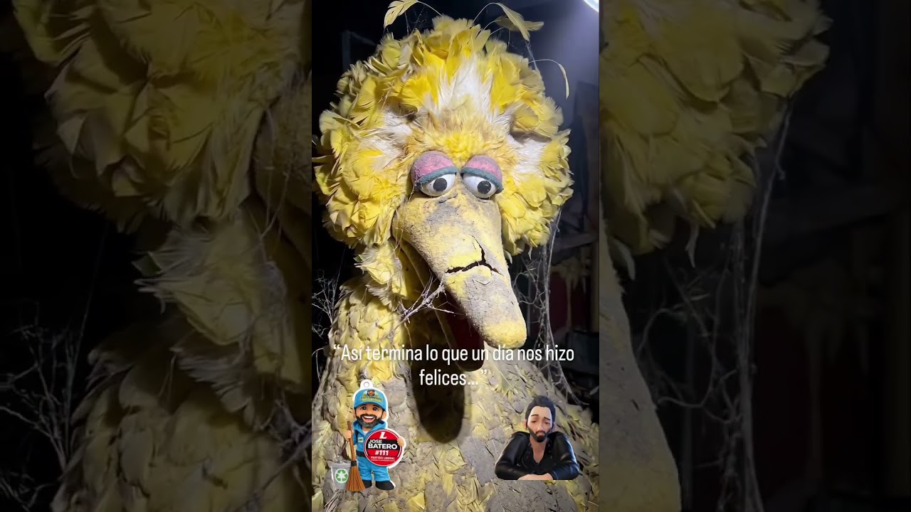 de &iacute;dolos de infancia al olvido #aseo #plazasesamo #abandoned