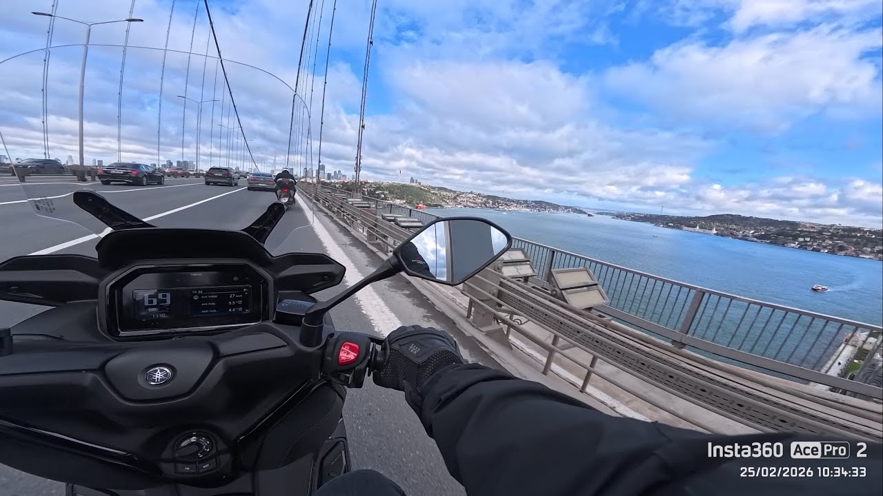 Xmax 250 Techmax Yoğun Trafik İstanbul — 4K